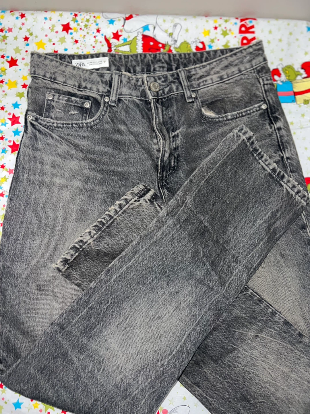 Zara Distressed Grey Jeans - Size 8