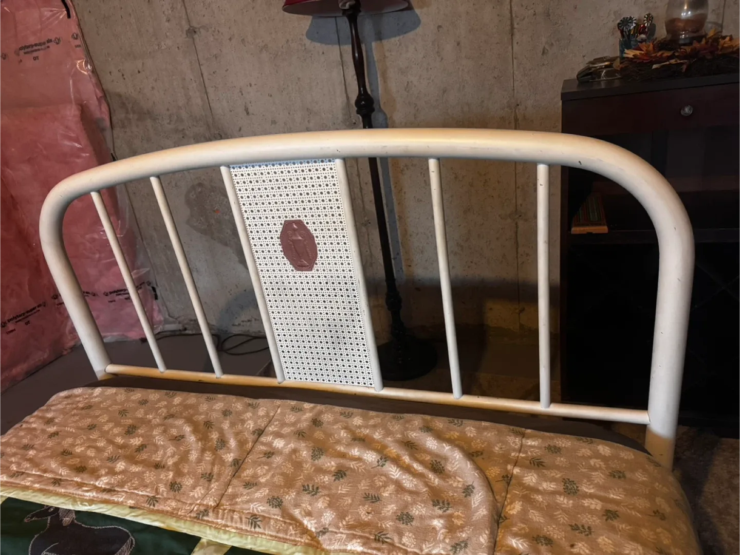 Vintage White Metal Bed Frame image indicator(2)