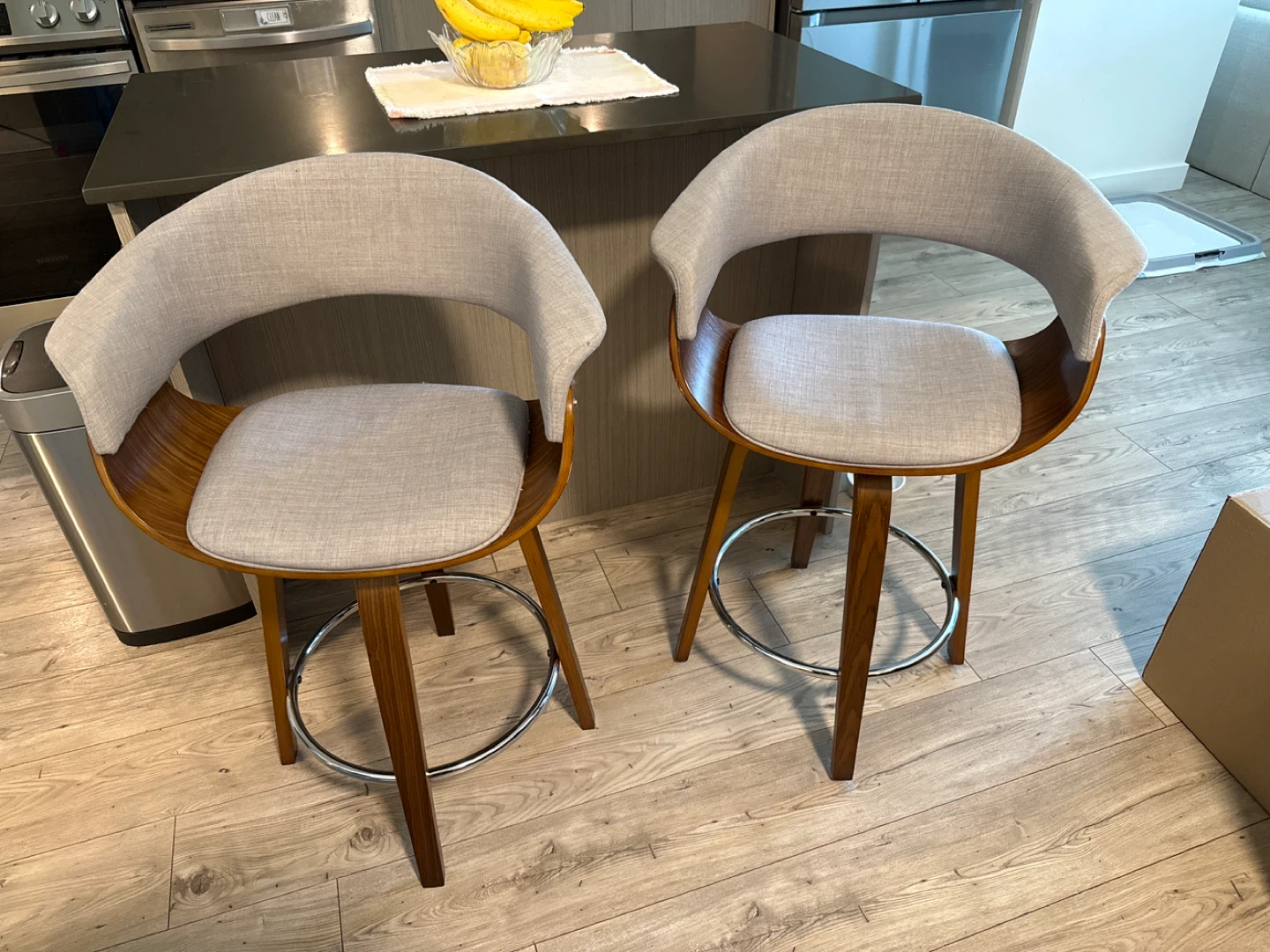 Set of 2 Bar Stools - Grey Fabric & Wood