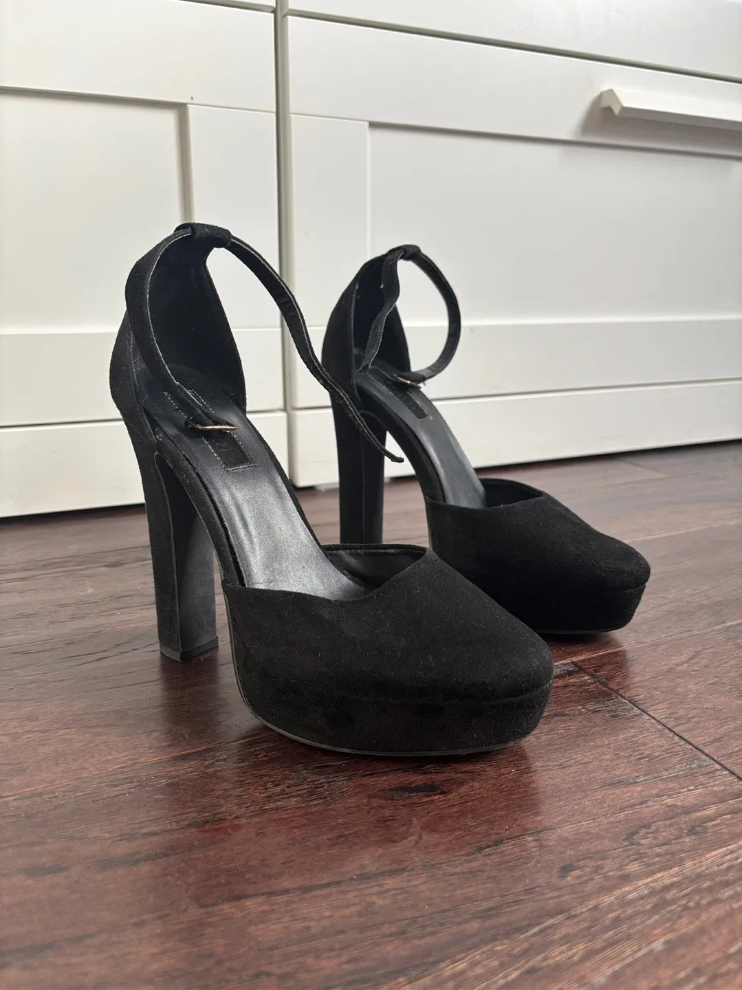 Forever 21 | Suede Platform Heels - size 5.5