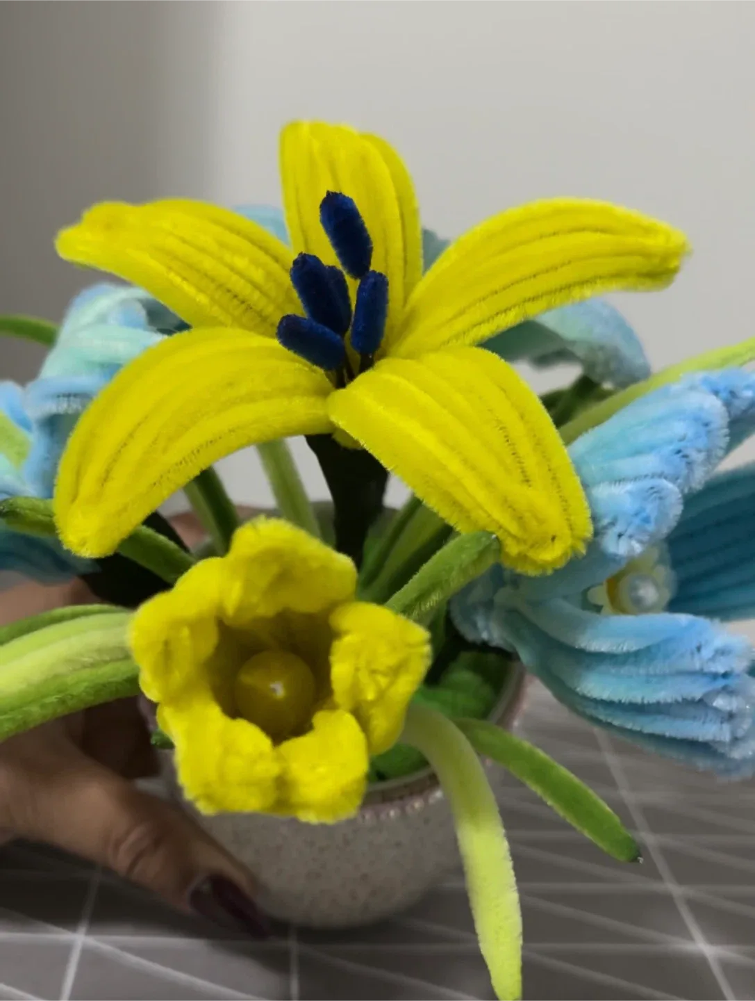 Handmade Pipe Cleaner Flower Arrangement image indicator(5)