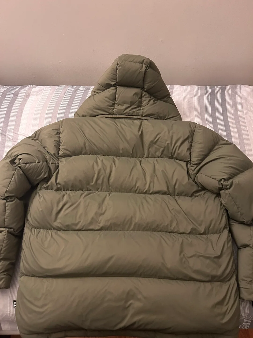 Aritzia Super Puff Men's Jacket image indicator(3)