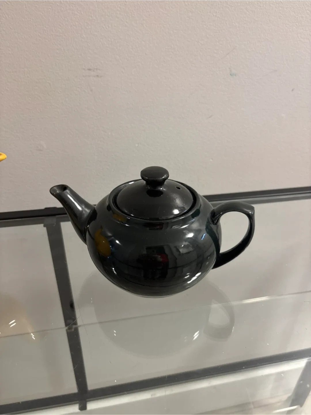Black and Yellow Ceramic Teapots image indicator(3)