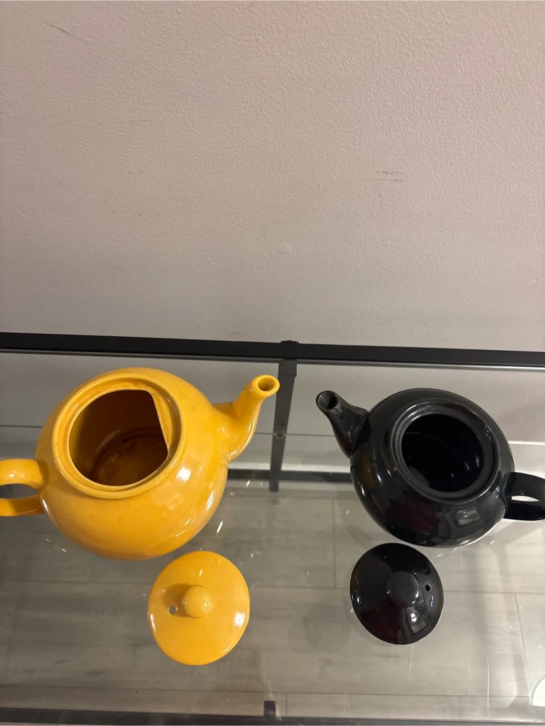 Black and Yellow Ceramic Teapots image indicator(7)