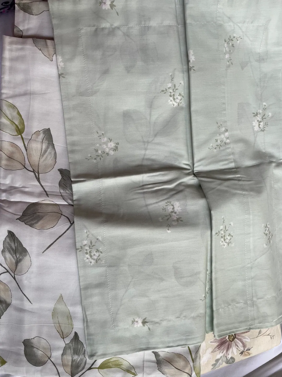 100% Cotton Queen size duvet cover sets, printed reversible image indicator(6)