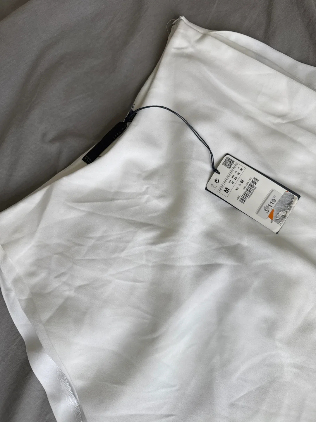 Zara White Layered Skirt Pants - Size M image indicator(2)