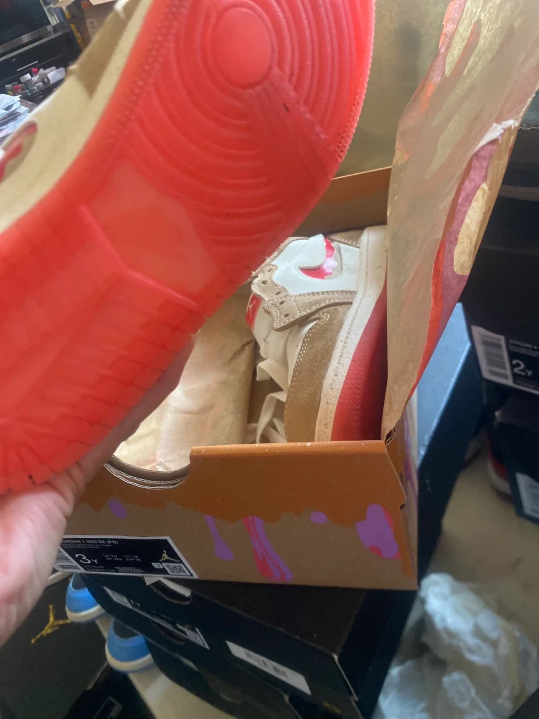 Nike Air Jordan 1 Mid SE desert fusion Shoes - 3Y image indicator(2)