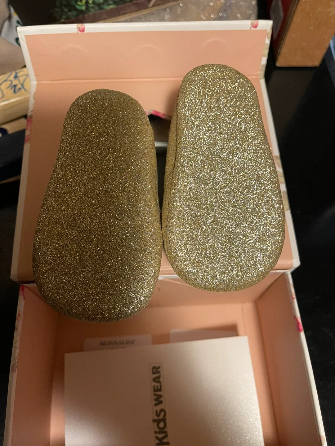 Monalisa Gold Glitter Baby Shoes - Size 17 (New) image indicator(4)
