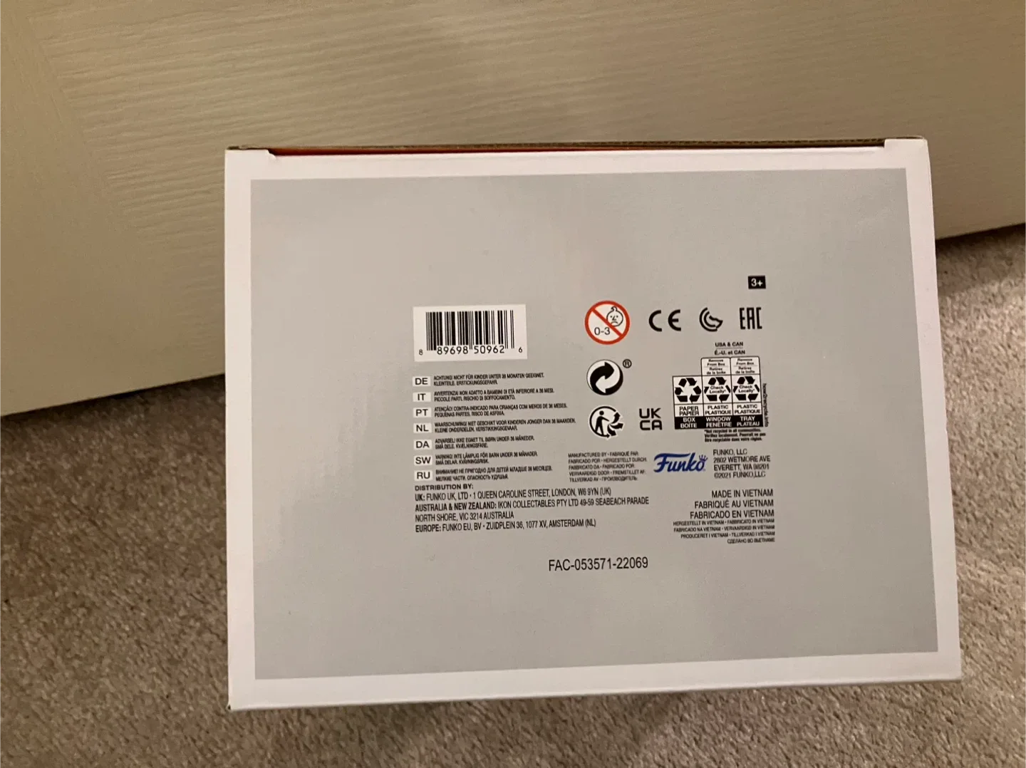 Funko Pop! Star Wars The Child with Egg Canister #407 image indicator(6)