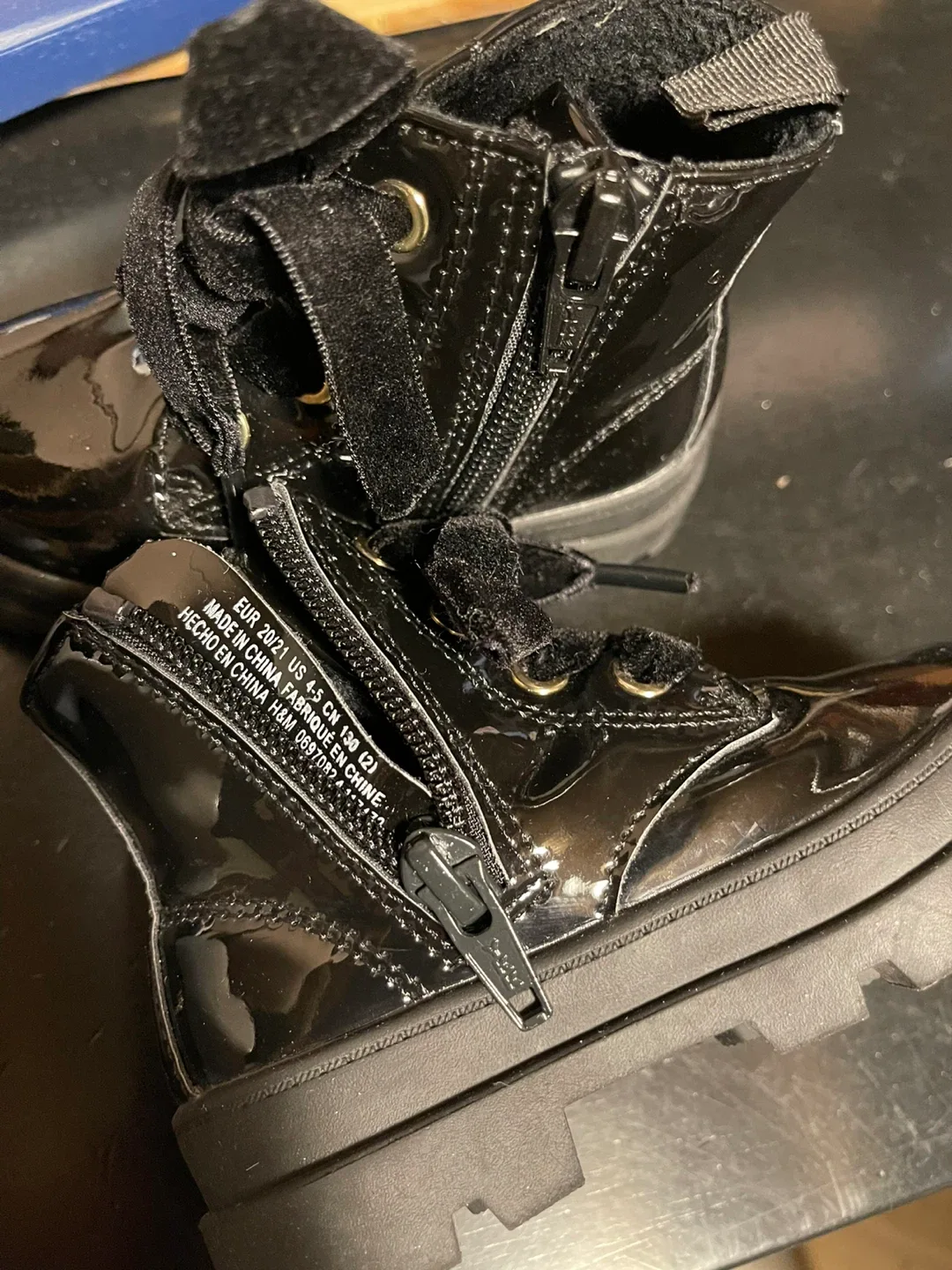 H&M Toddler Black Patent Leather Boots - Size US 4.5 image indicator(3)