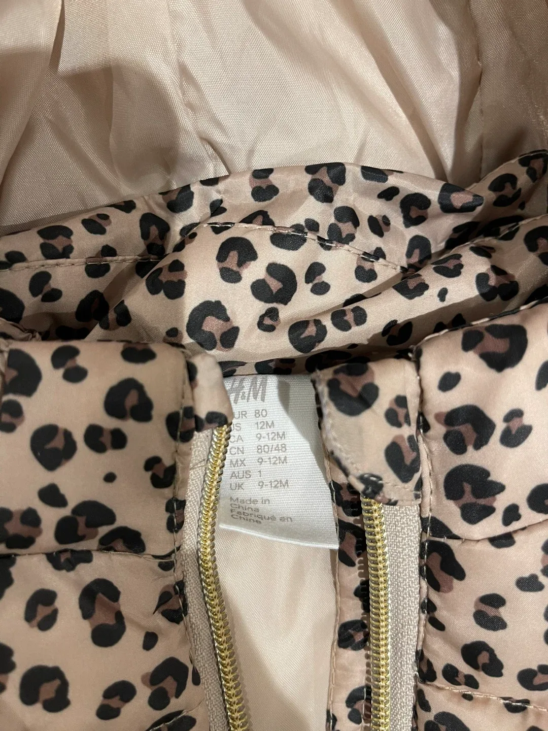 H&M Leopard Print Puffer Jacket, Size 9-12M image indicator(2)