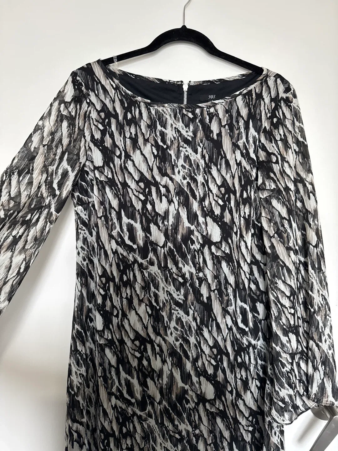 JBS Dress - Size 6 image indicator(2)