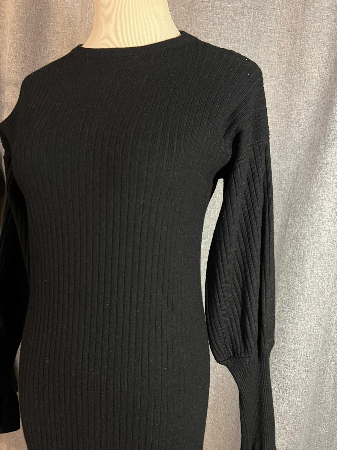 Black ribbed knit midi dress image indicator(2)