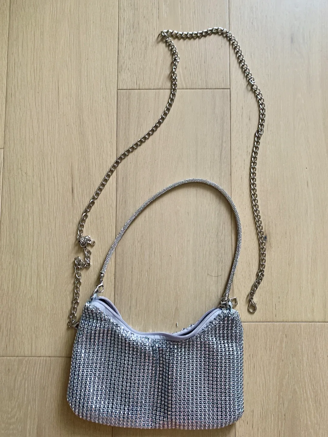 New Sparkly Silver Shoulder Bag image indicator(3)