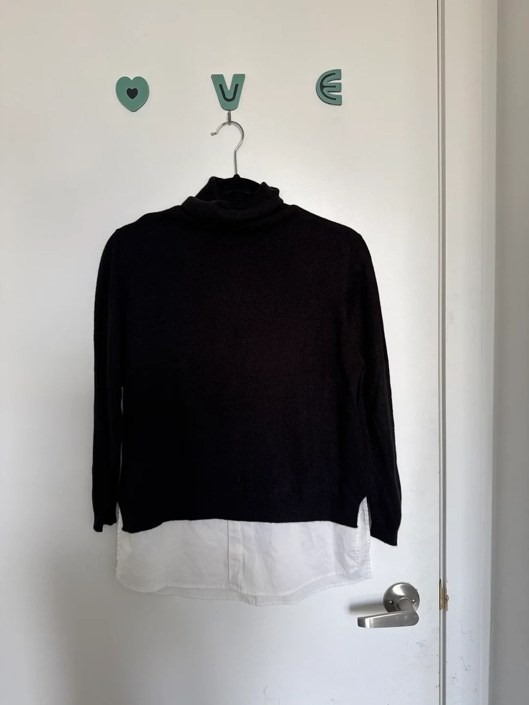 Suzy Shier Black Turtleneck Sweater - M/M