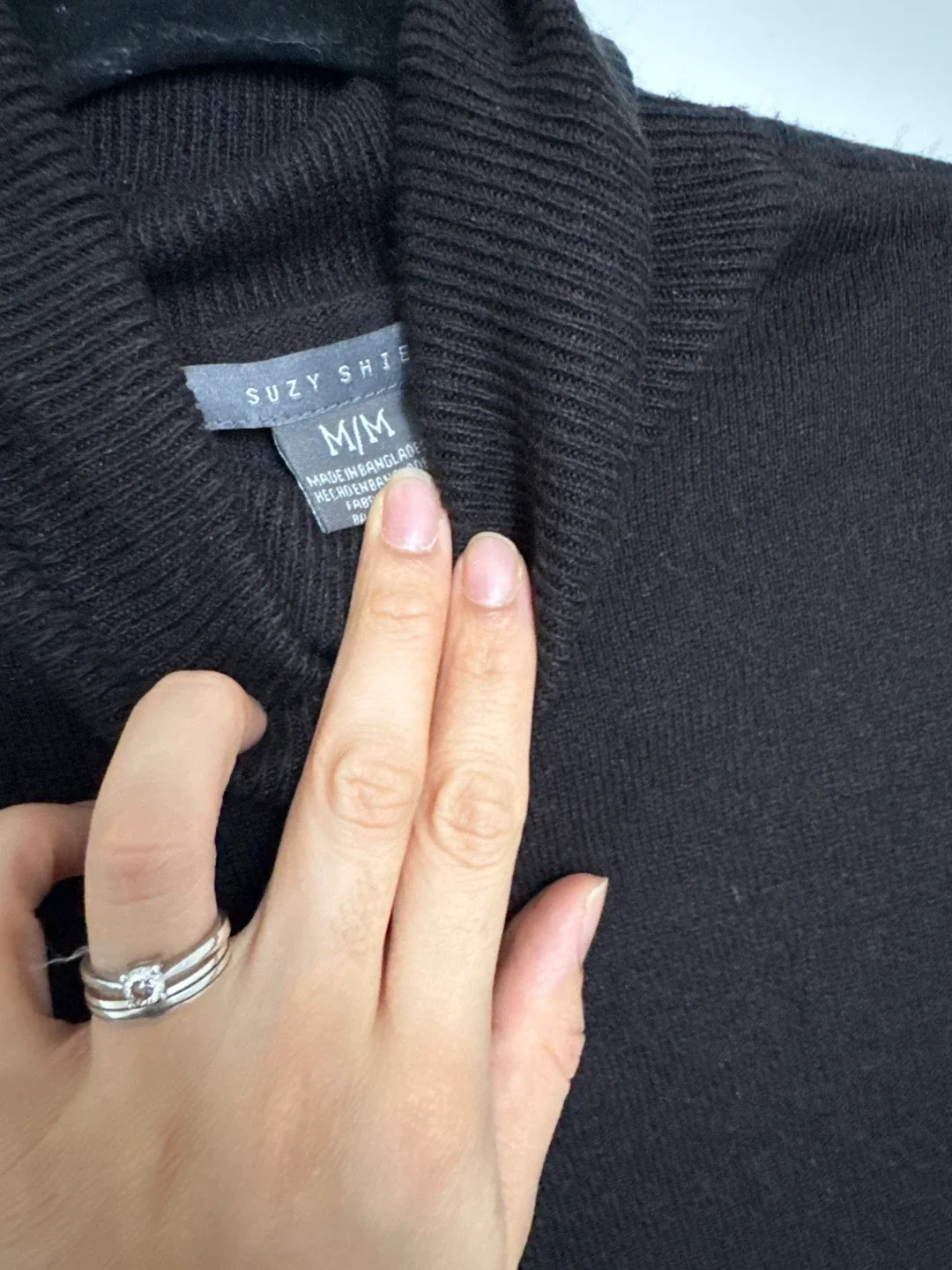 Suzy Shier Black Turtleneck Sweater - M/M image indicator(2)