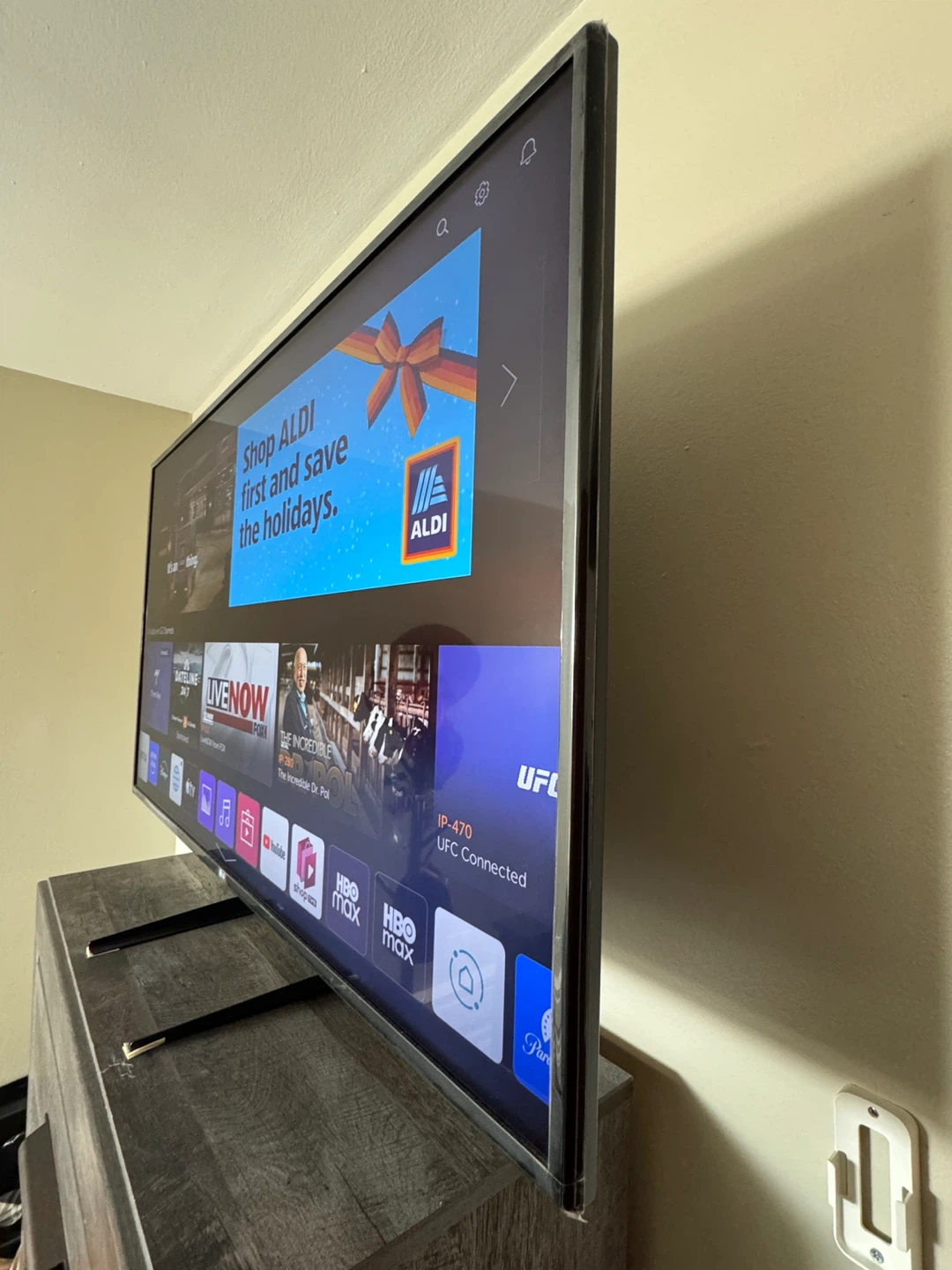 LG 49" TV w/ Mountup Tilting TV Wall Mount - photo 2
