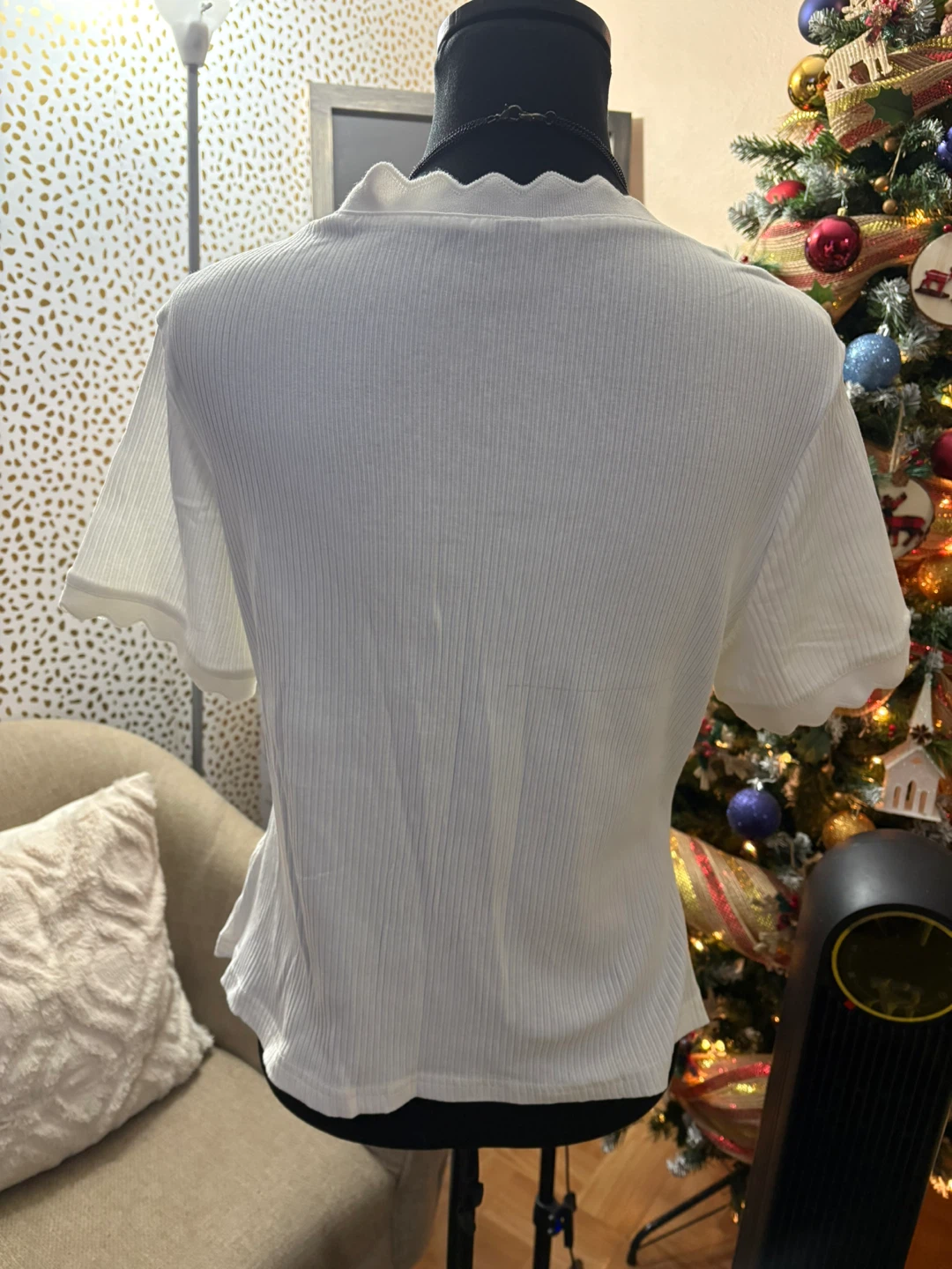 Shein Curve White Top - Size 0XL - photo 3