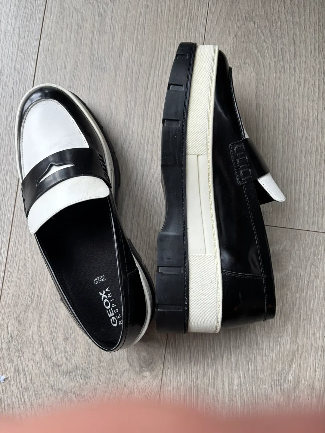 Geox Respira Black & White Loafers image indicator(2)
