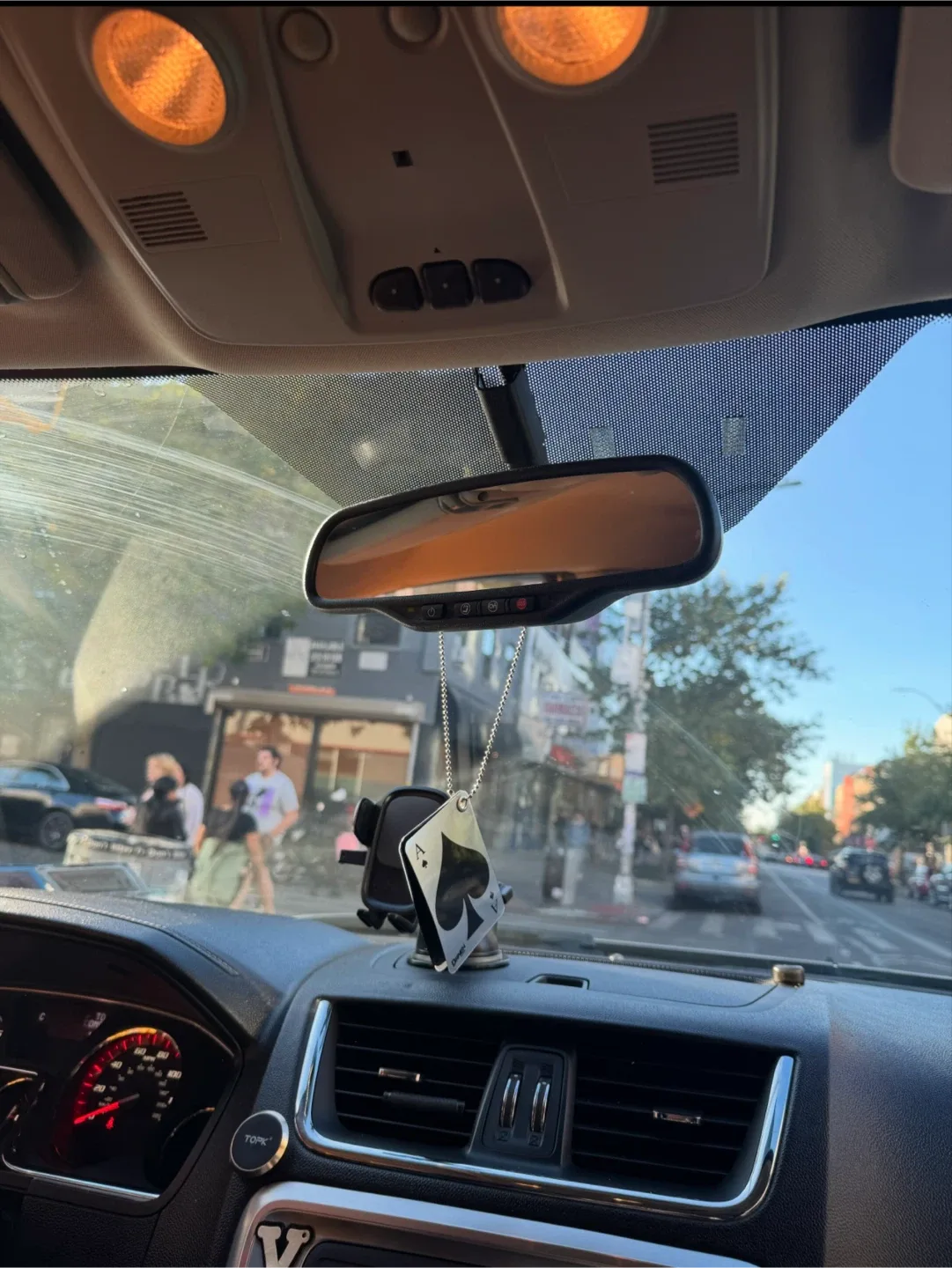 GMC Acadia SUV image indicator(10)