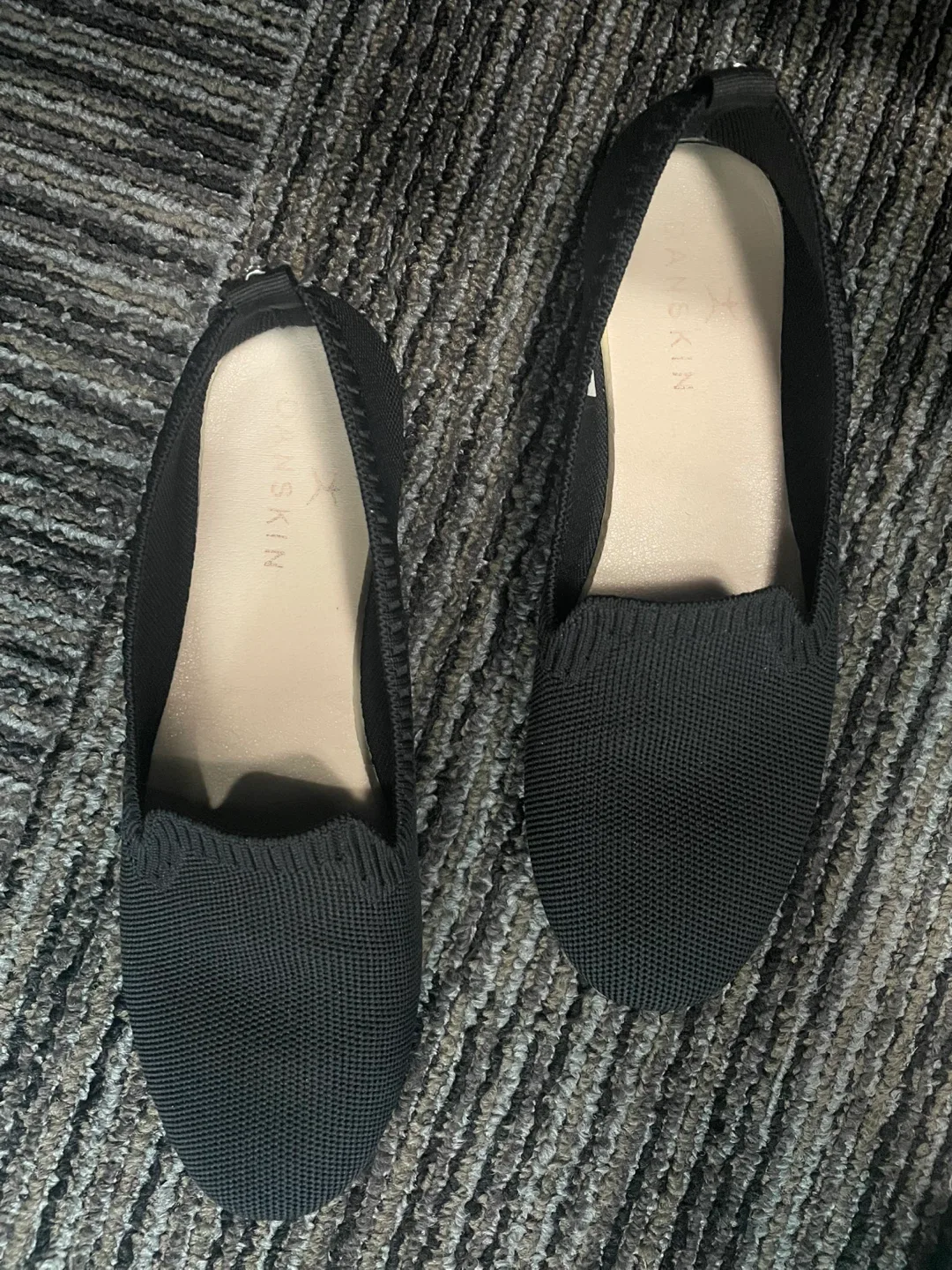 Danskin Dream Knit Loafers, Size 6.5 image indicator(2)