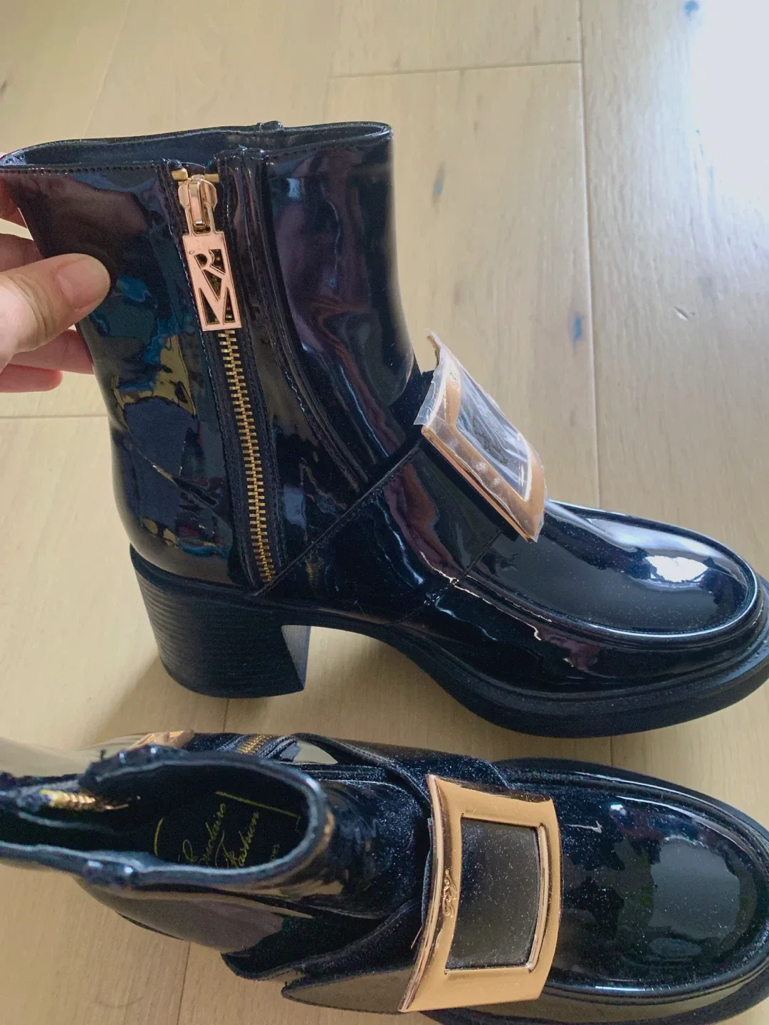 New Fashion Black Patent Leather Ankle Boots - Size 7 image indicator(4)