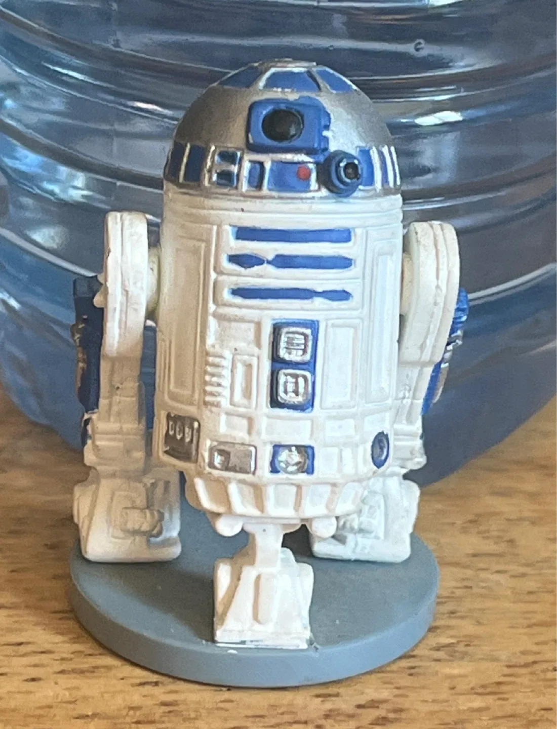 Star Wars R2-D2 Figurine