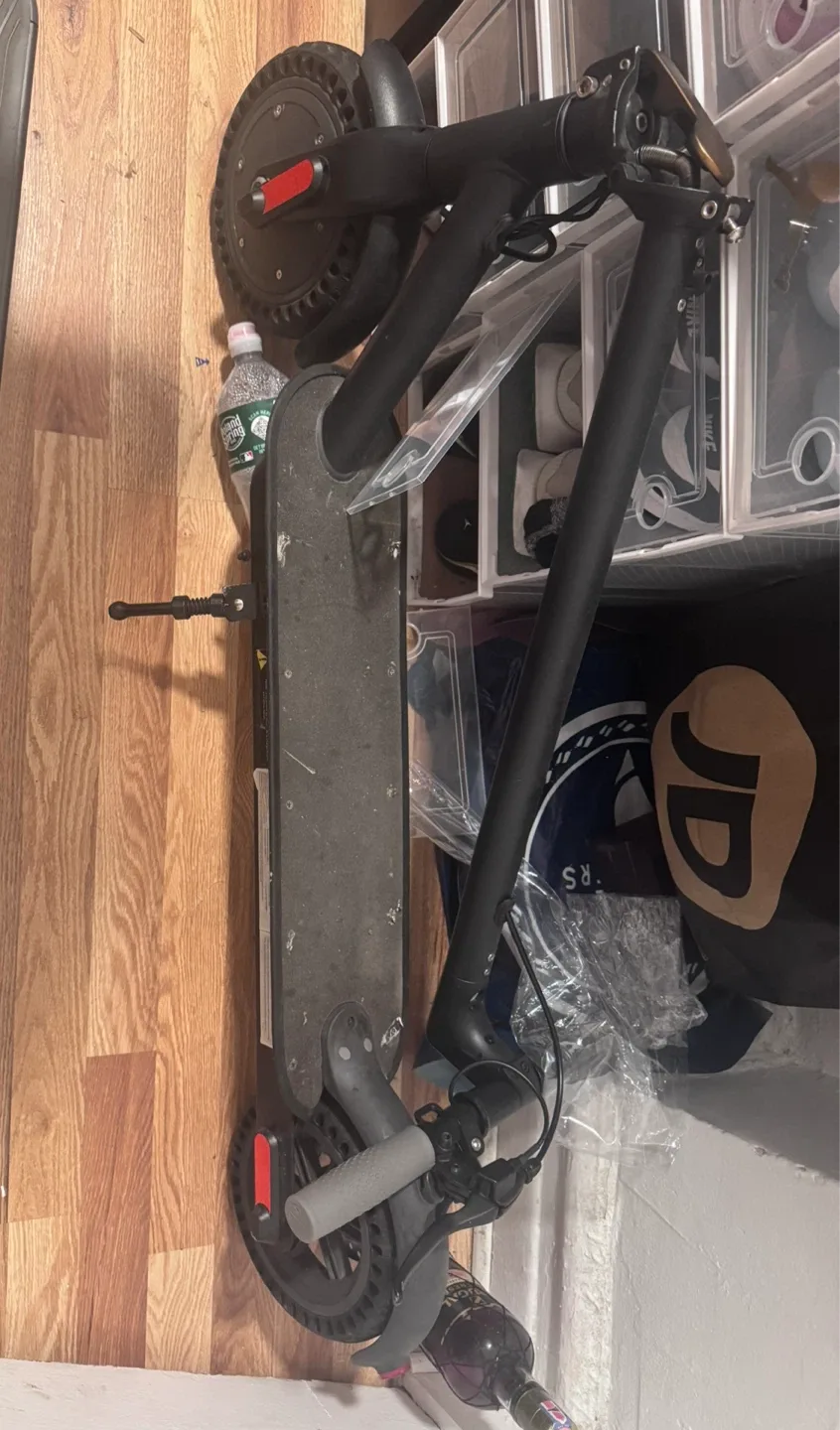 Used Black Electric Scooter image indicator(2)