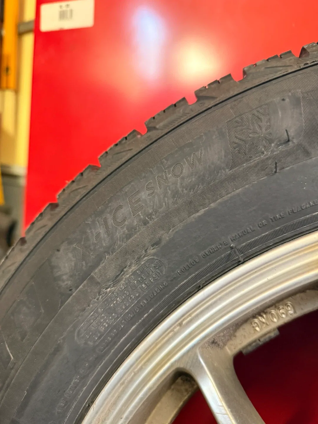 Subaru Crosstrek Michelin X-Ice Snow Tires 205/65R16 image indicator(10)