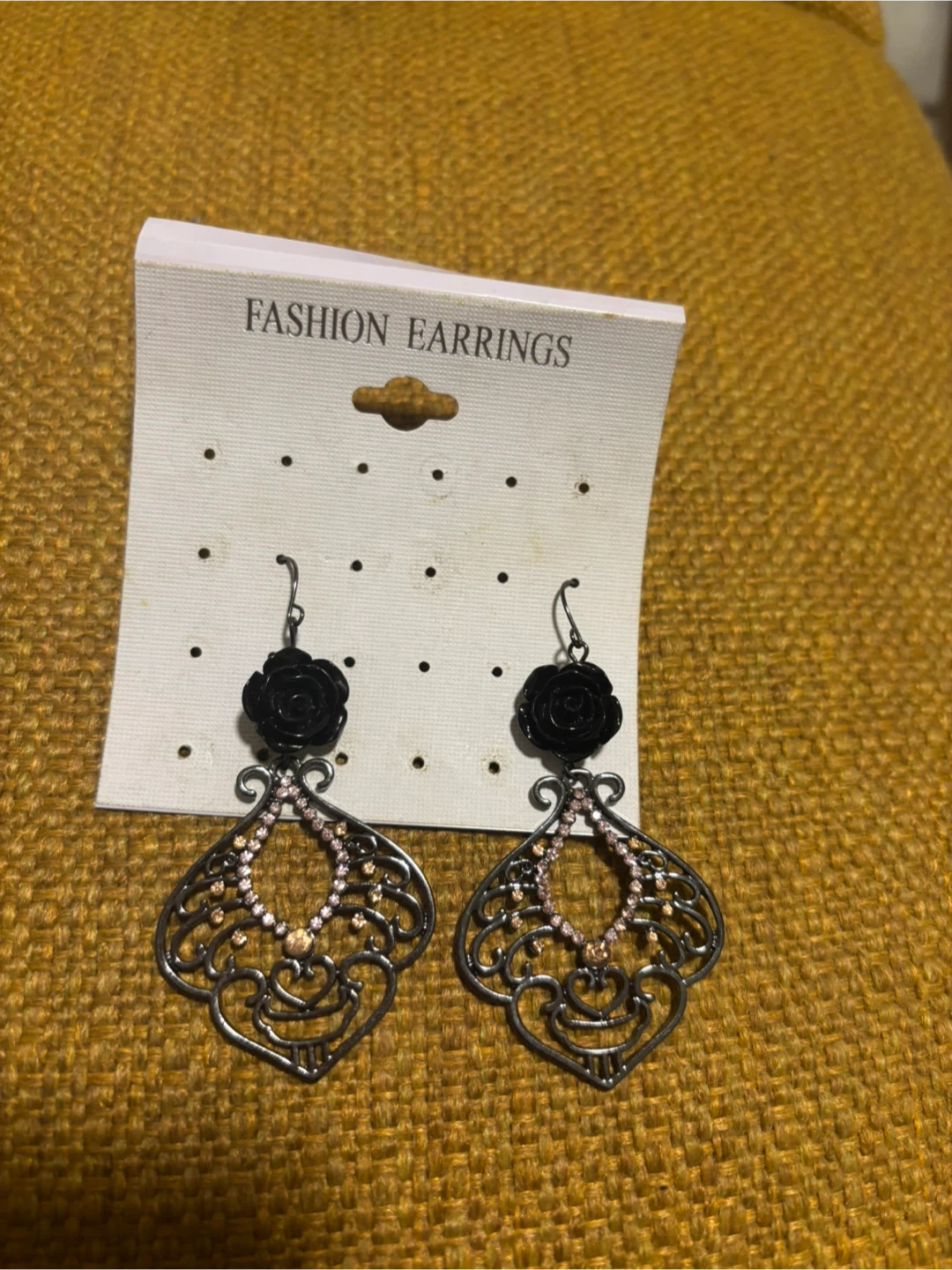 Fashion Earrings - Black Rose Design