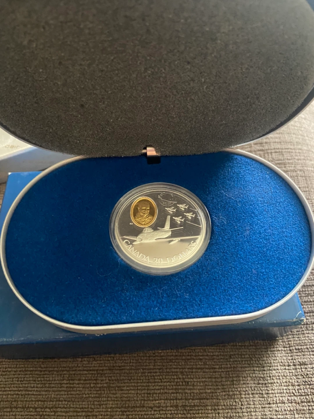 Canadair F-86 Sabre 20 Dollar Coin - photo 2