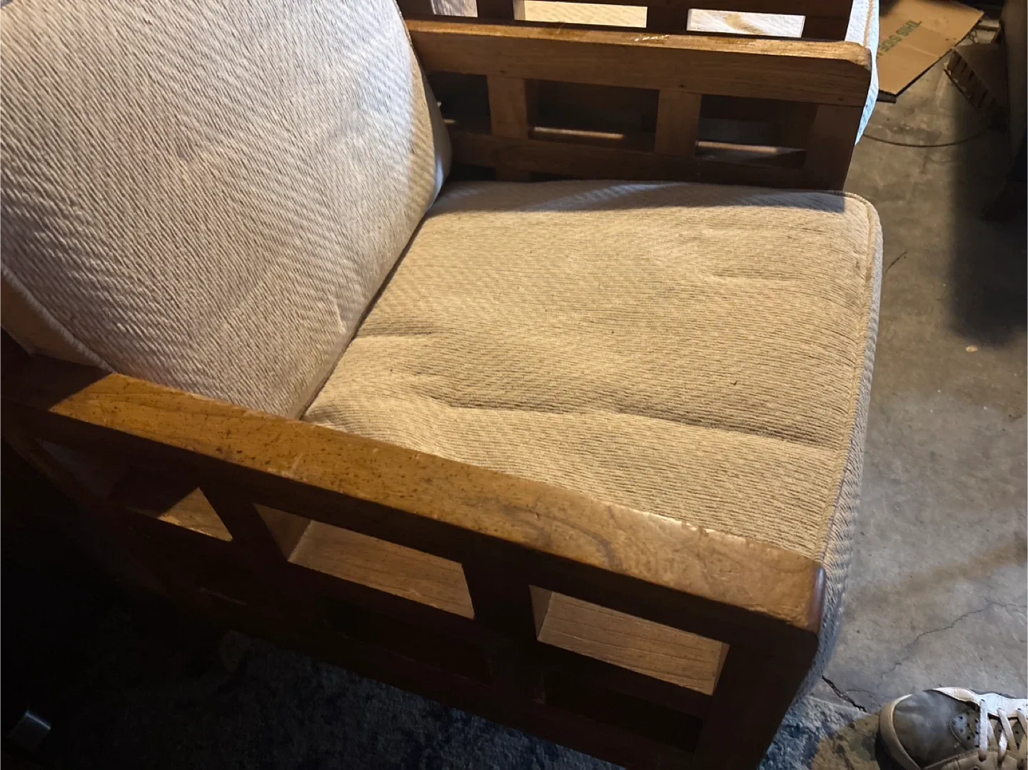 4 vintage wood chairs image indicator(2)