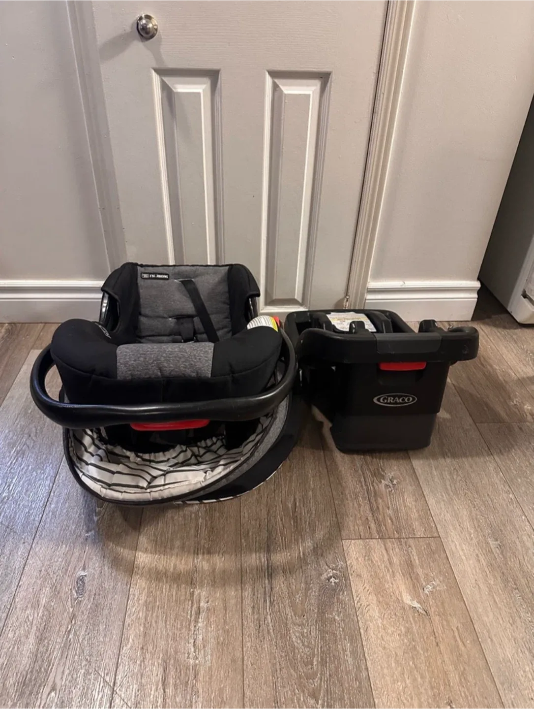 Graco SnugRide 35LX Infant Car Seat image indicator(2)