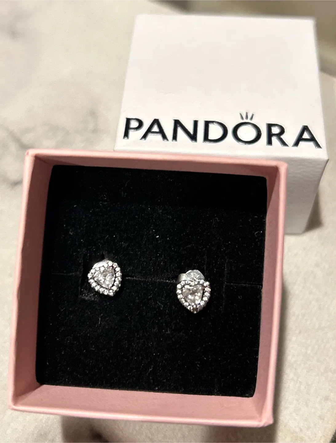 Pandora Heart Stud Earrings image indicator(2)