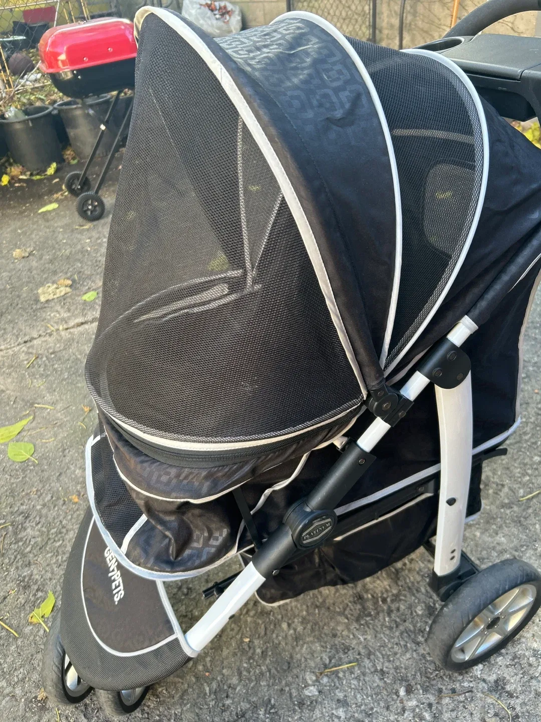 Gen7Pets Platinum Pet Stroller image indicator(6)