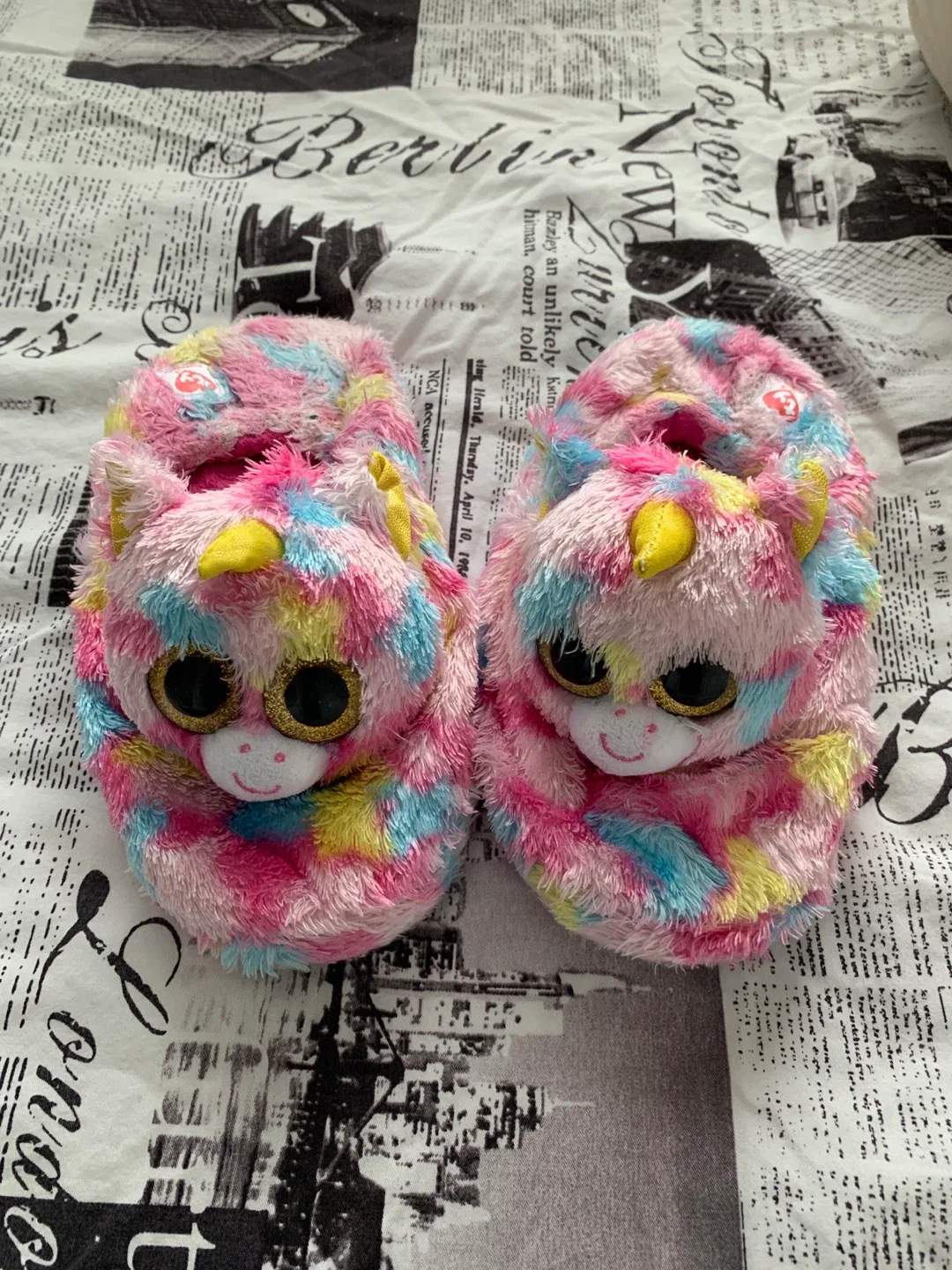 Ty Unicorn Slippers - Size M (2/3)