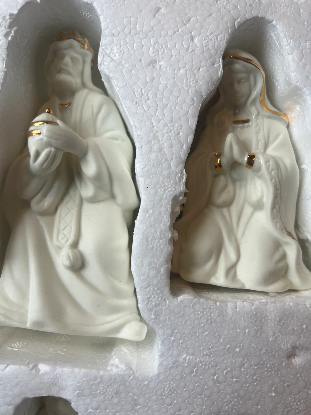 Holiday Time 10-Piece Porcelain Nativity Set - photo 4