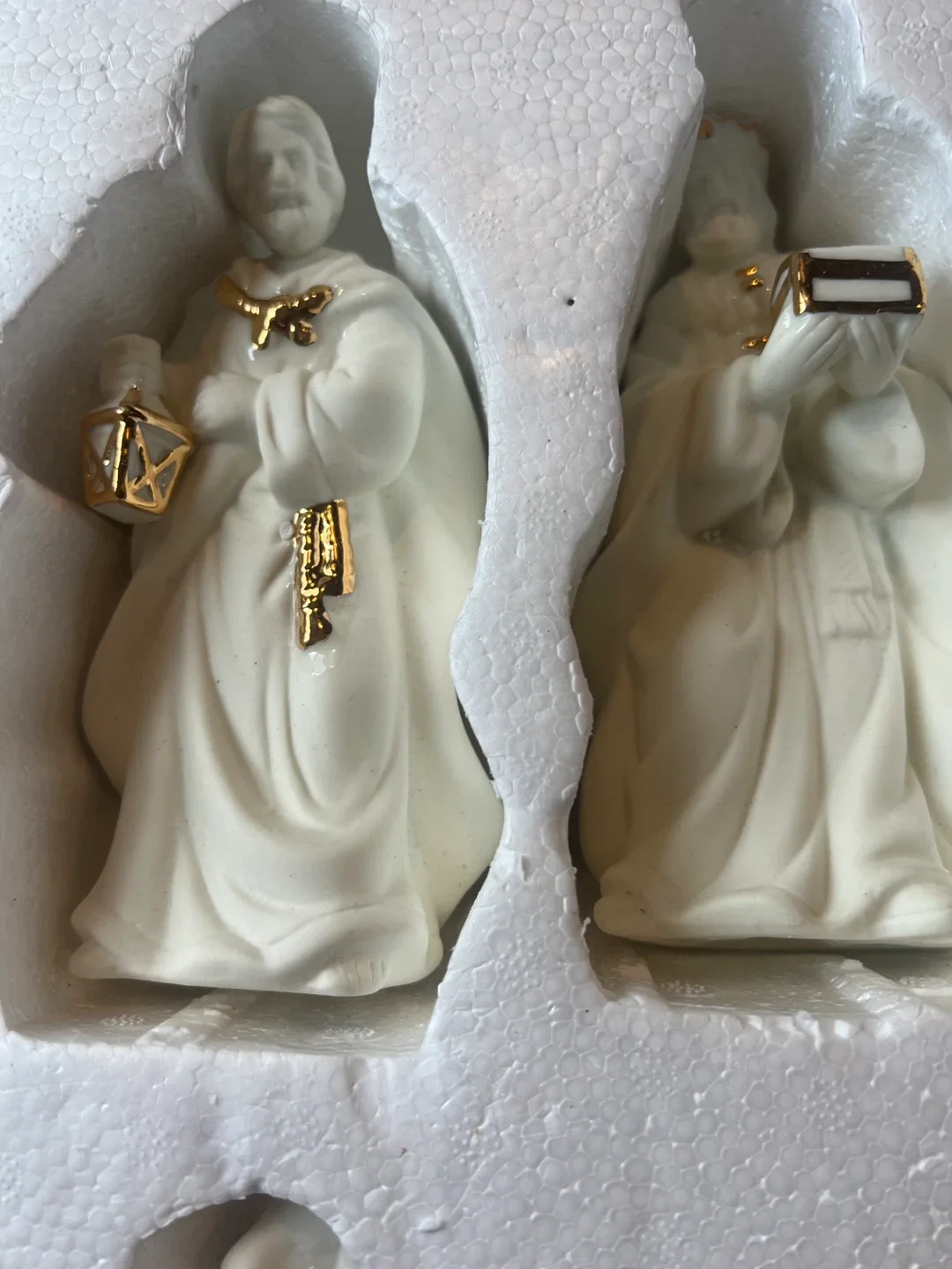 Holiday Time 10-Piece Porcelain Nativity Set image indicator(5)