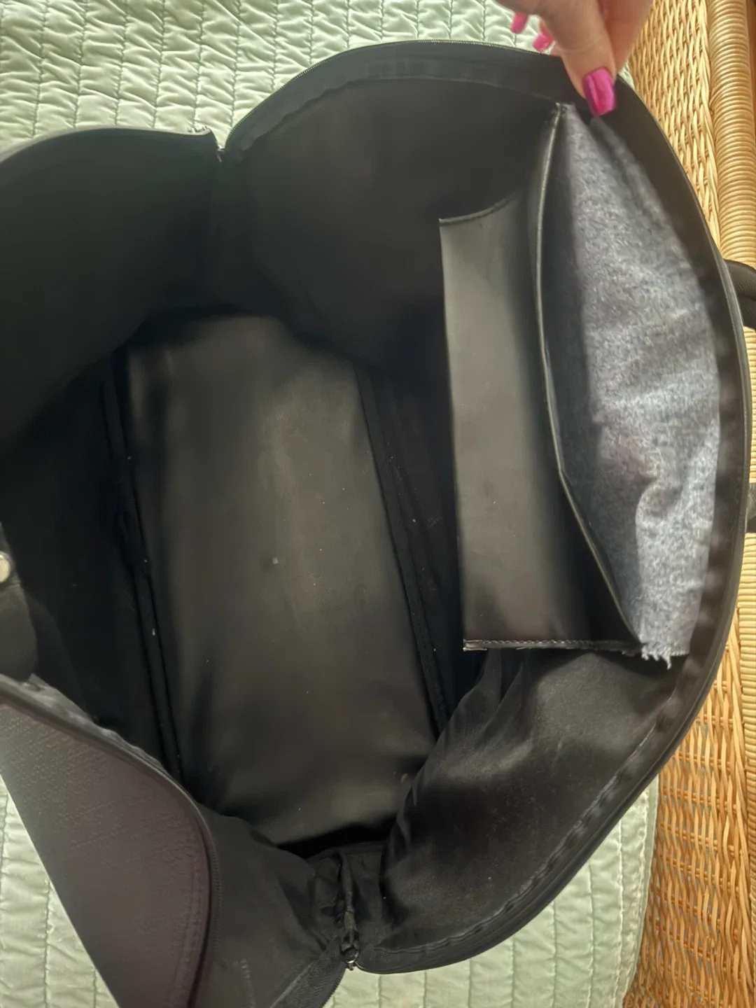 Salvador Bachiller Black Travel Bag image indicator(3)