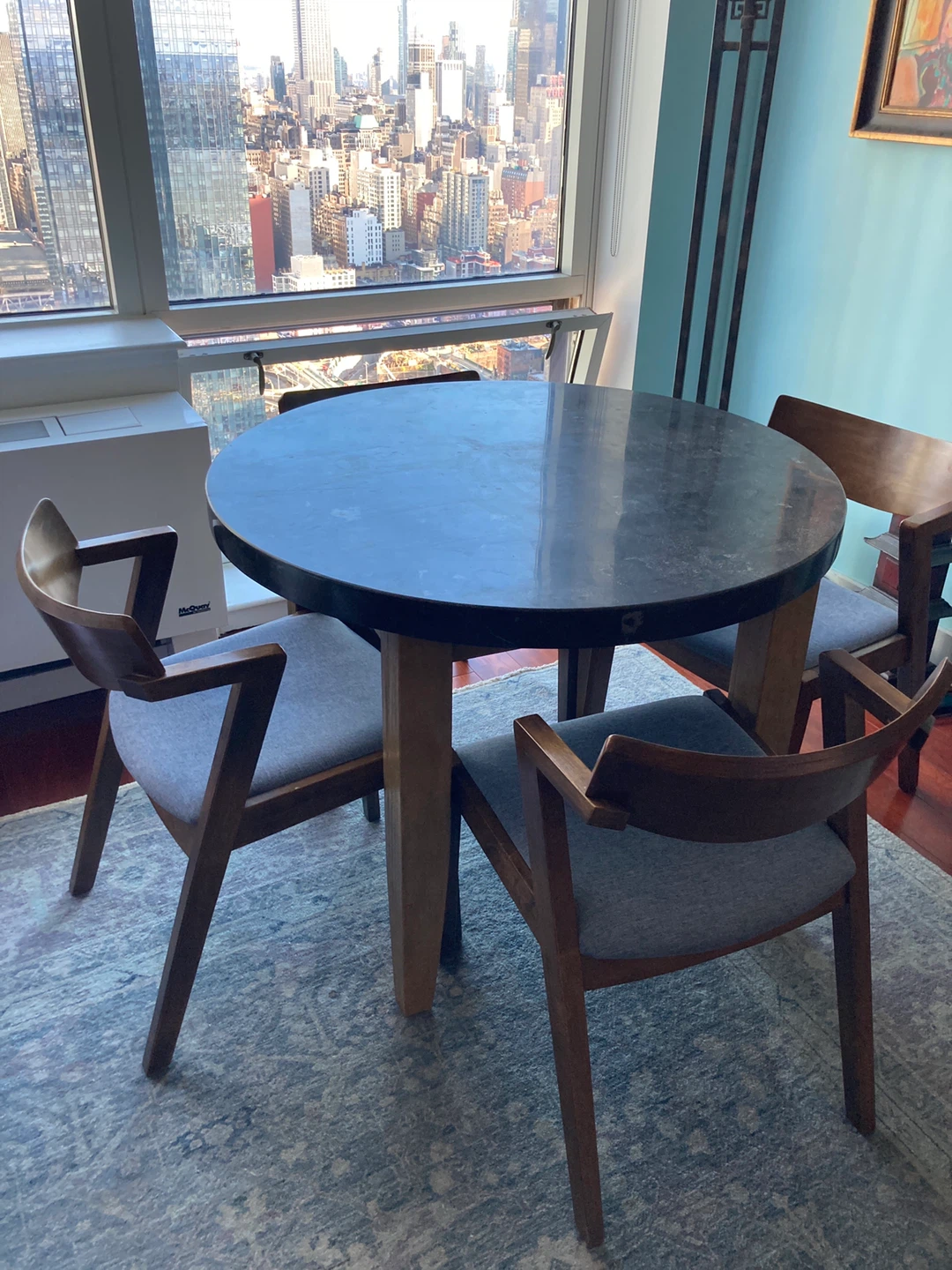 Round Dining Table with 4 Chairs