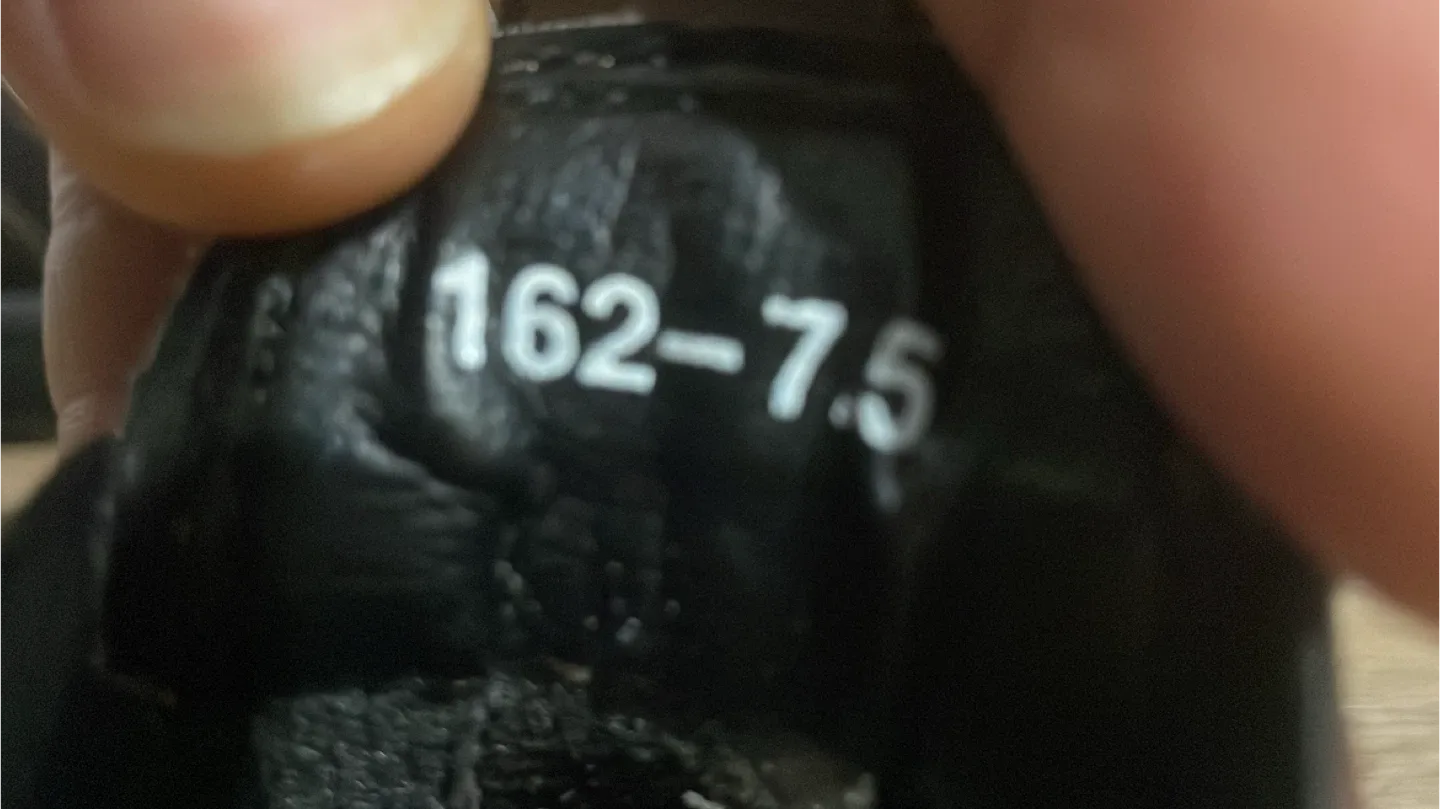 New Blundstone steel toe Boots us8.5 image indicator(2)