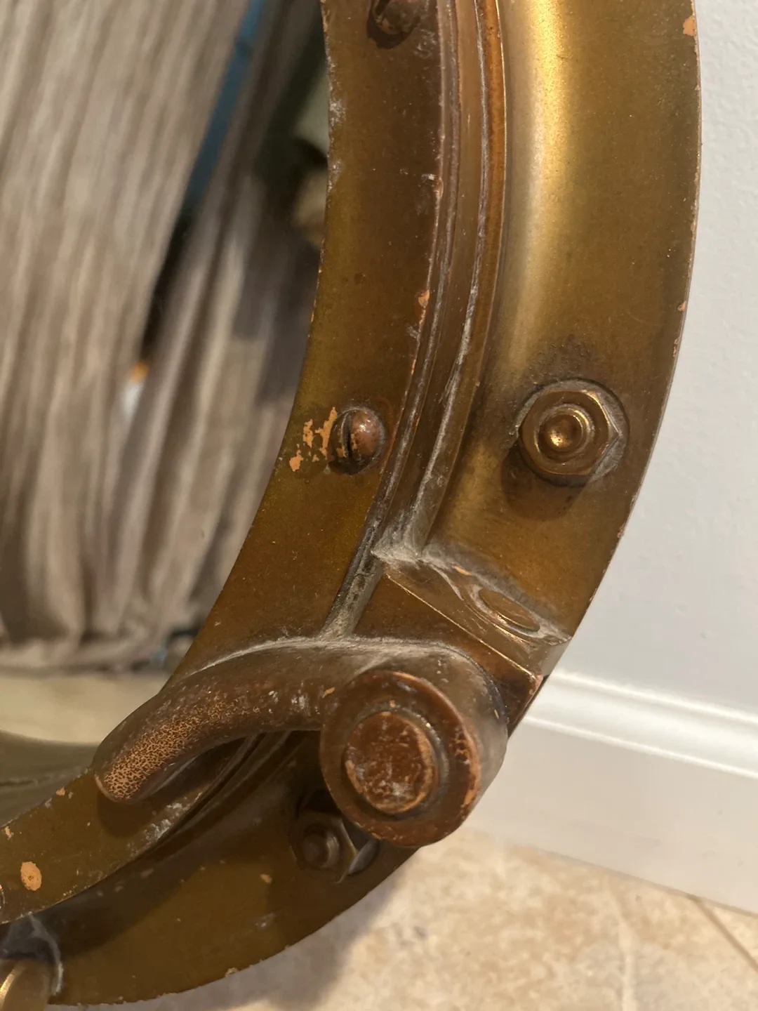 Nautical Porthole Style Wall Mirror image indicator(3)