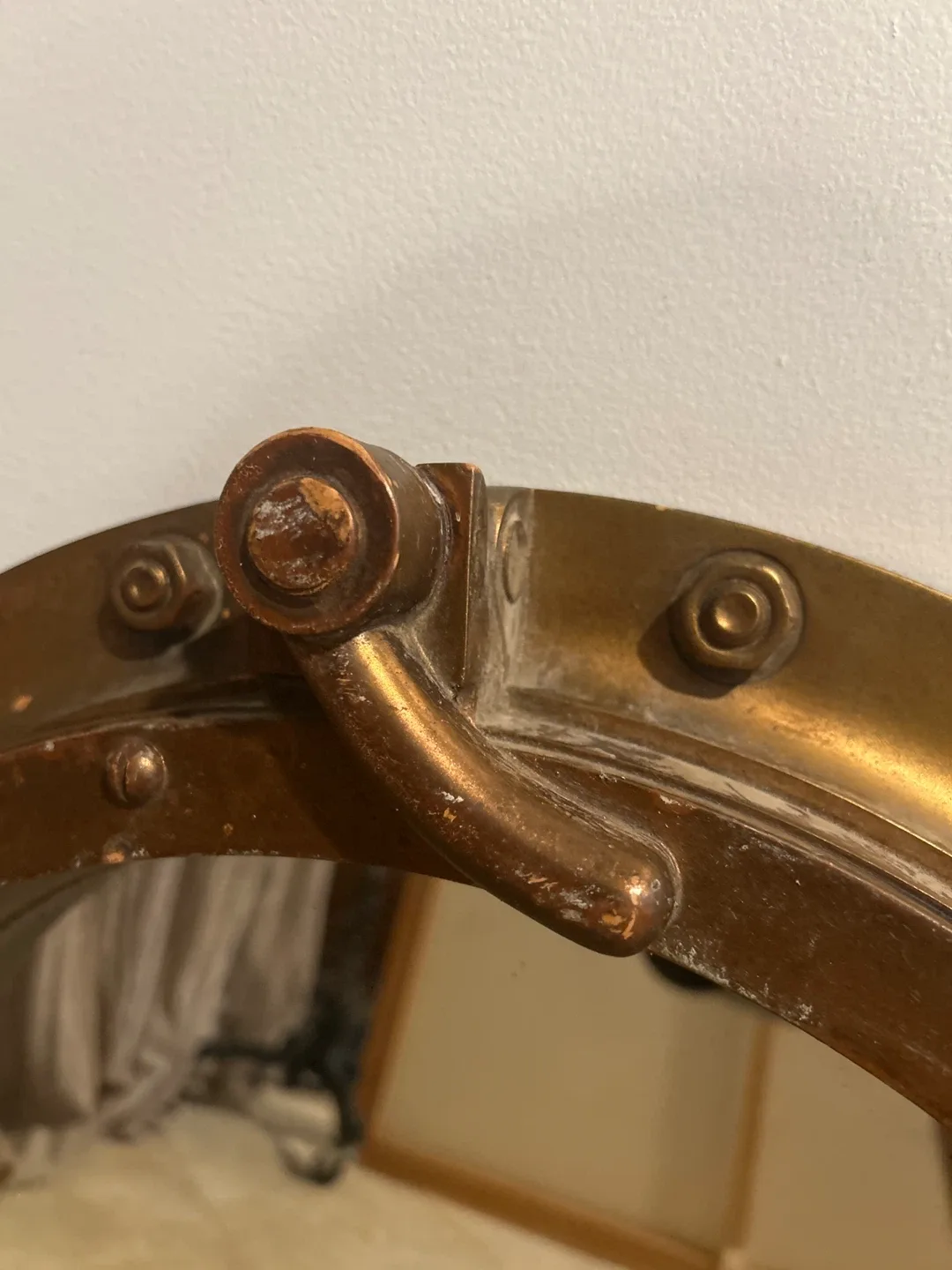 Nautical Porthole Style Wall Mirror image indicator(4)