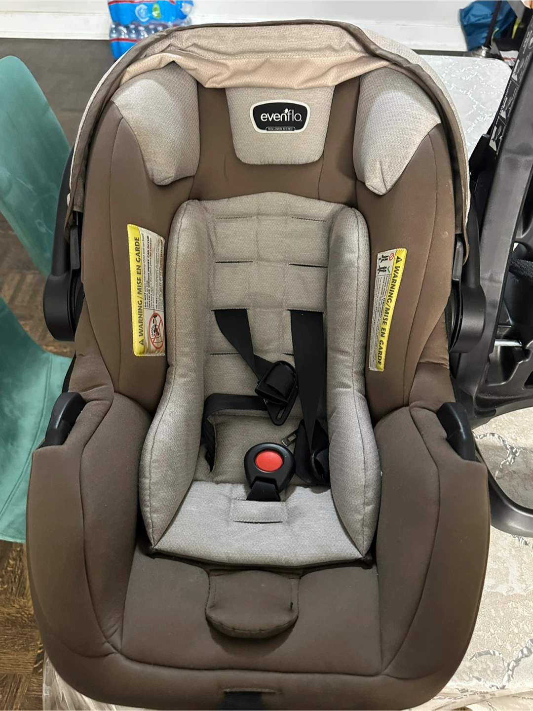 Evenflo Infant Car Seat with Base - photo 2