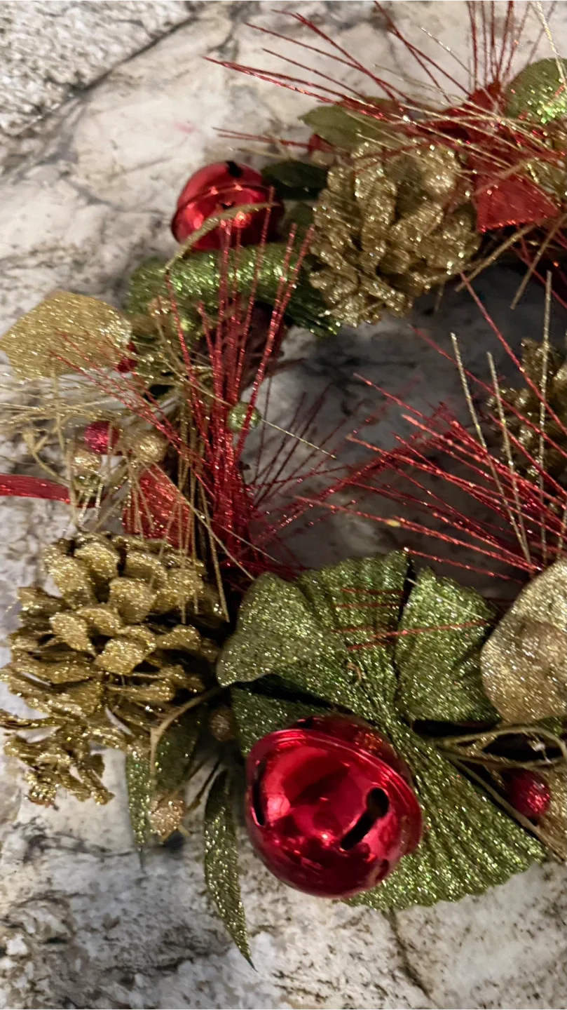 Christmas Wreath with Pinecones and Bells image indicator(2)