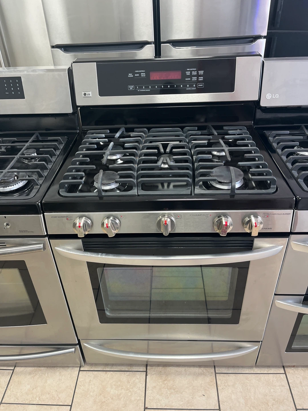 LG Stainless Steel Gas Range - photo 3