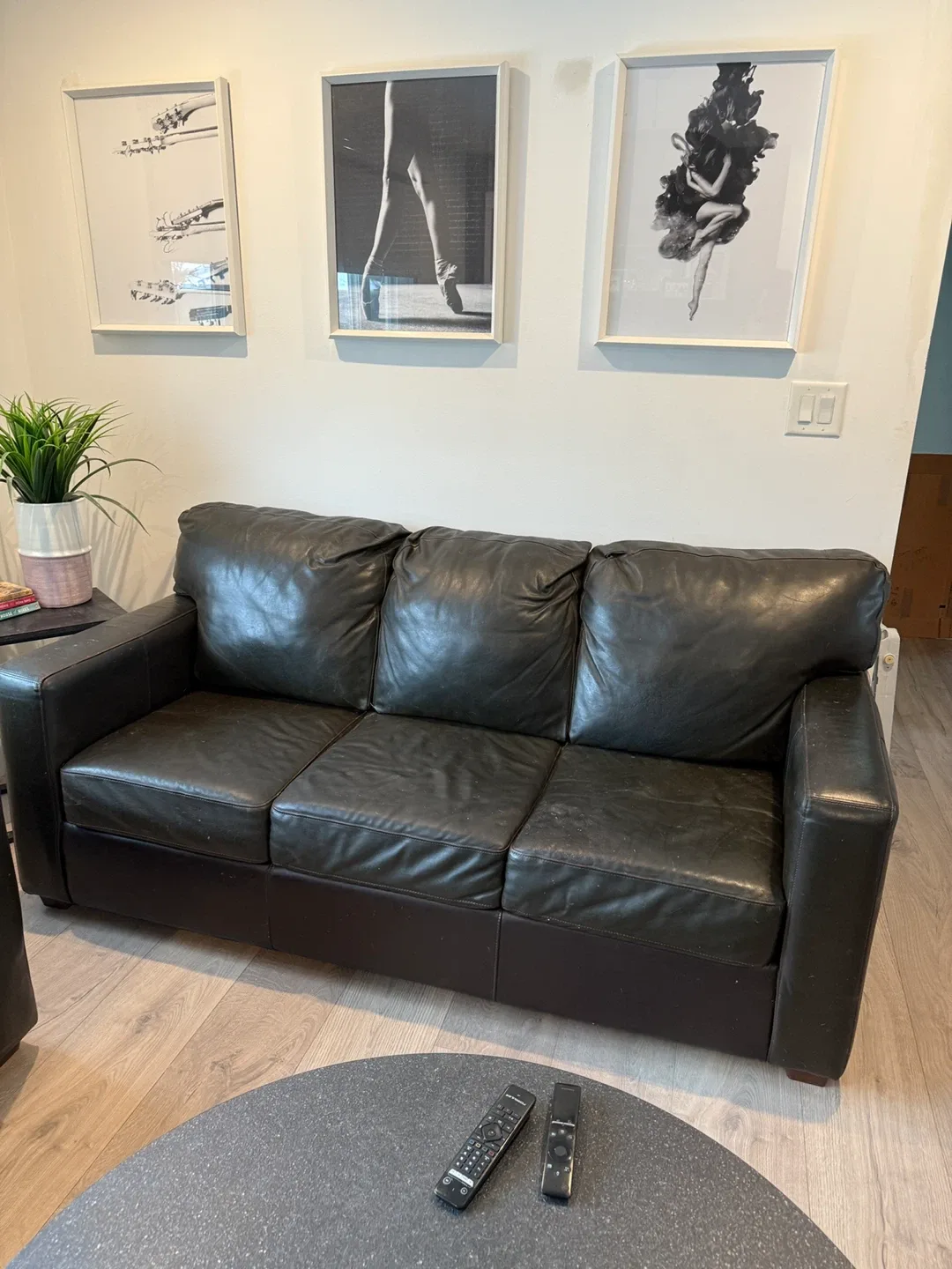 Leather Sofa and Loveseat Set - Fair Condition image indicator(2)