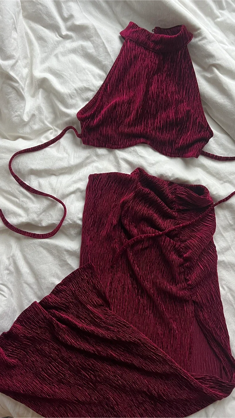 Forever 21 Two-Piece Set - size S/M image indicator(3)