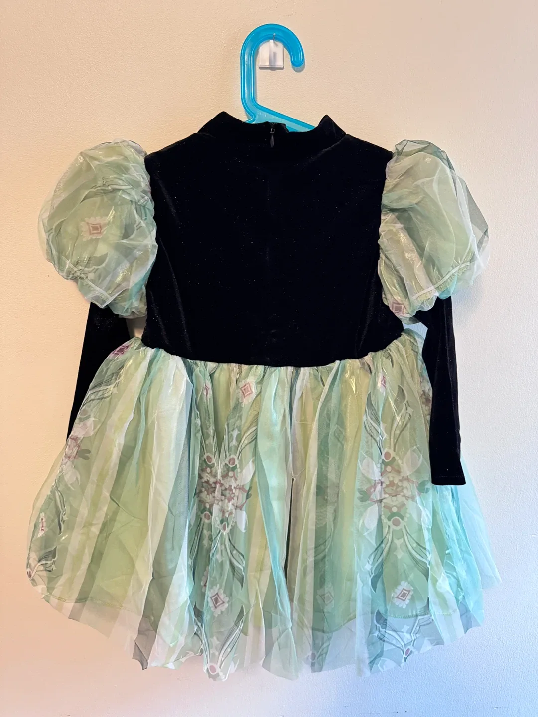 Anna 'Frozen' Costume Dress Toddler size 6-7T image indicator(3)