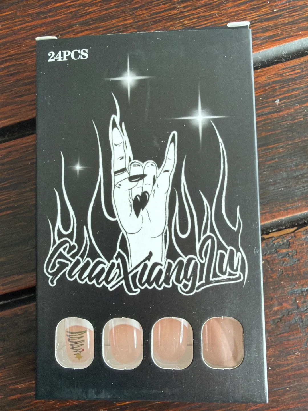 Holiday press-on nails